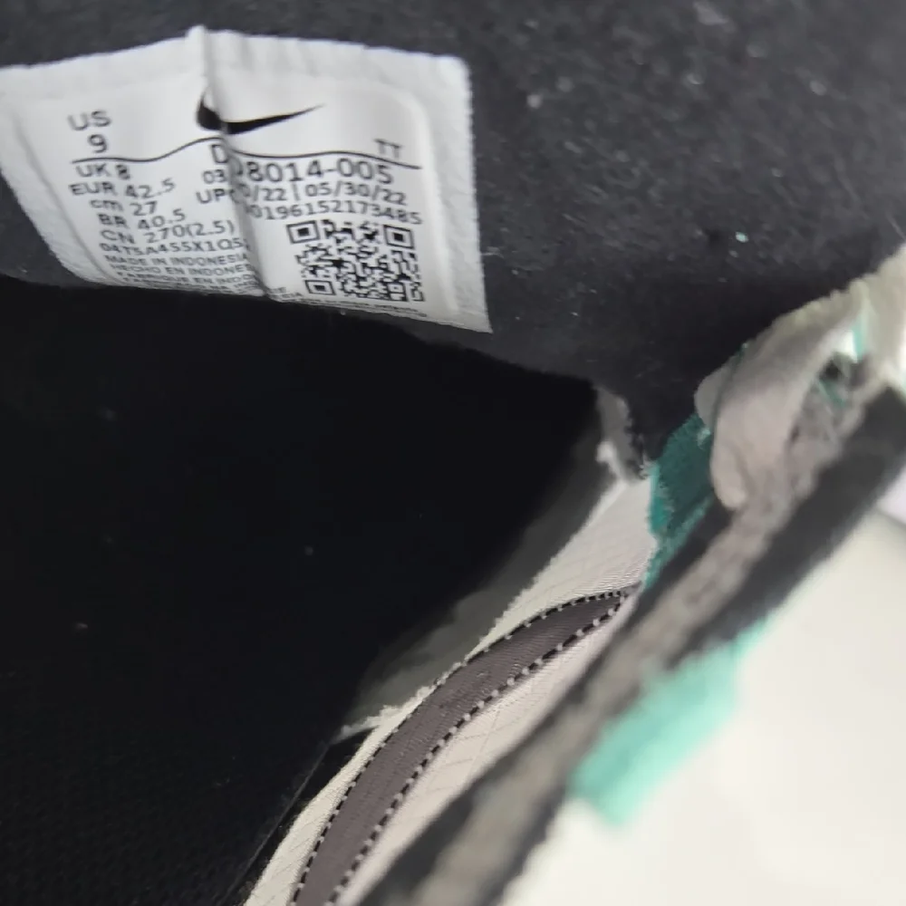 Nike Waffle One Teal & Black Running Shoes 9 - Picture 8 of 15